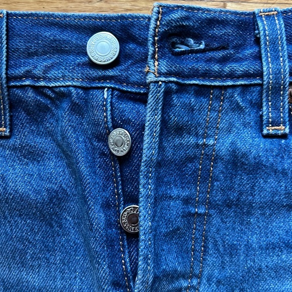 Levi’s 501 Denim Shorts - Picture 2 of 6